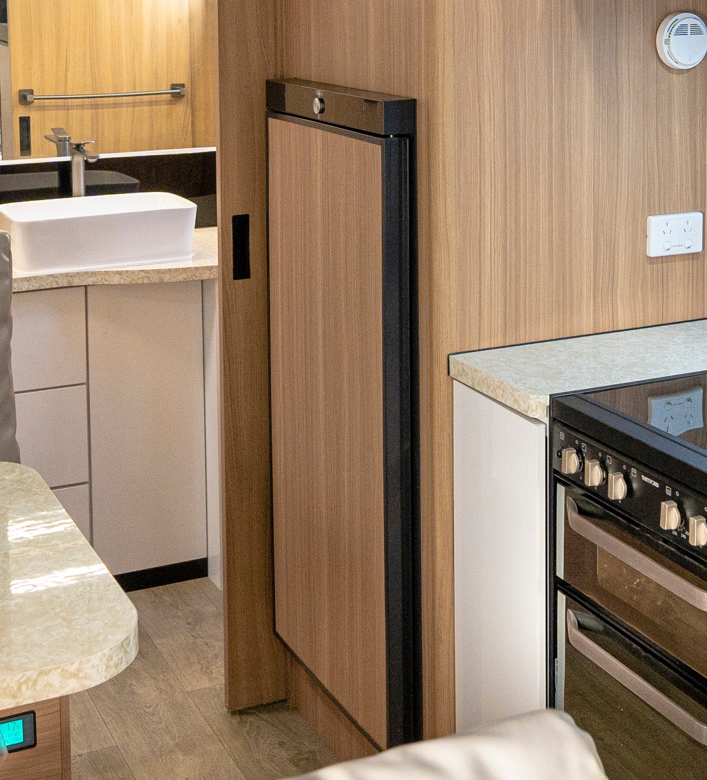 Fridge door wood veneer