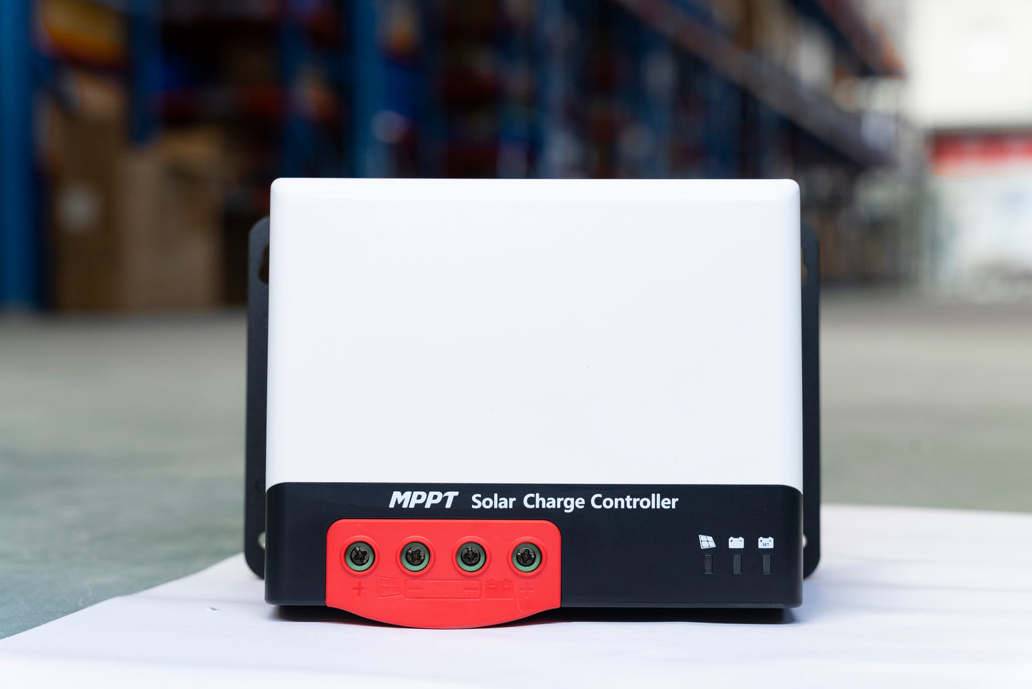 Solar Charge Controller w/ display - 60amp