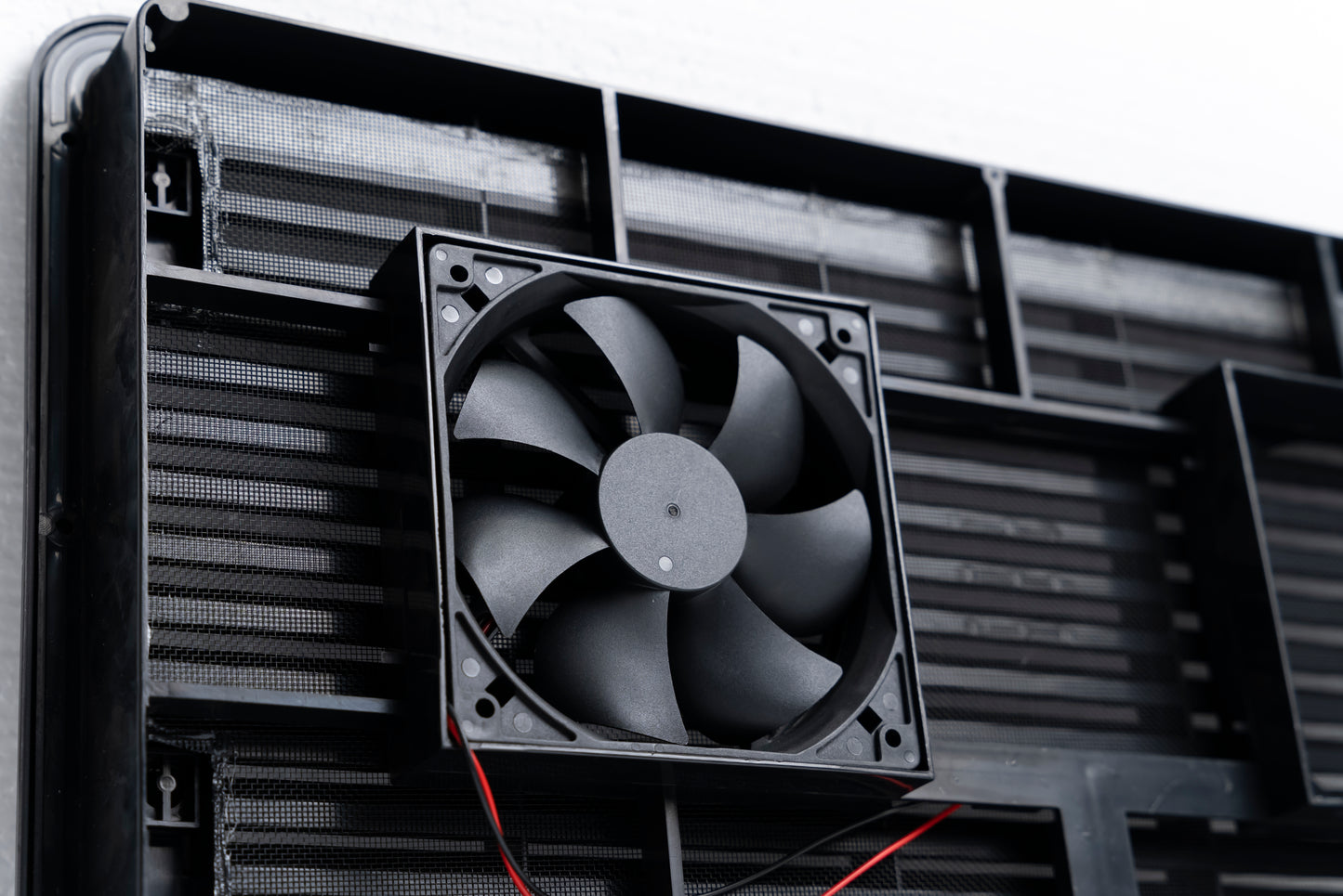 Vent cover small metal, black (single fan)