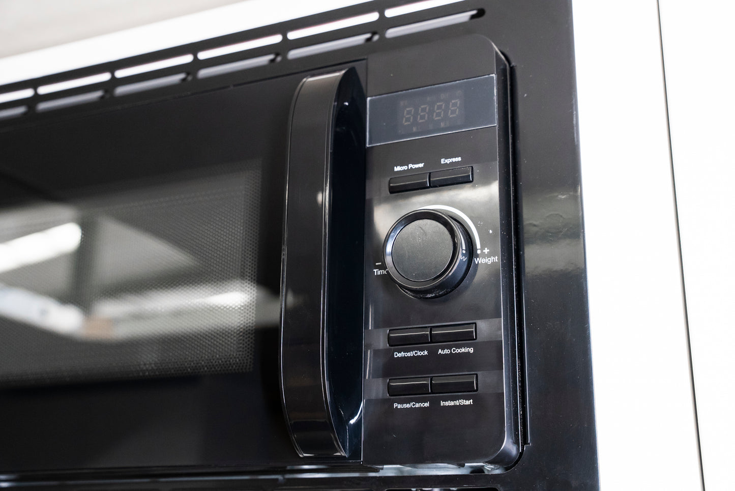 Black Series 20 L / 700 W RV Microwave Oven