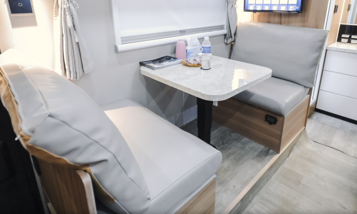 Full Set Dinette