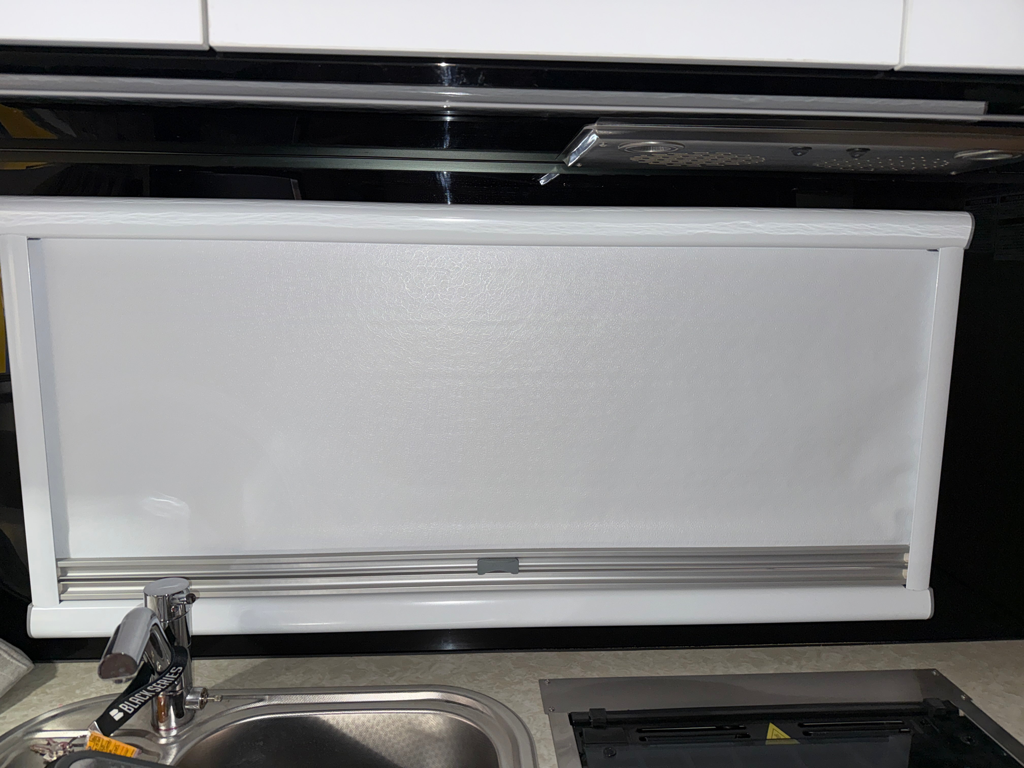 Blackseries Window (Include Window Shade) - 46 3/8 × 19 Inch + 2 Window Struts for Dual Pane Windows -8 1/4 Inch | Fits HQ21 | 2022 Model Or Newer