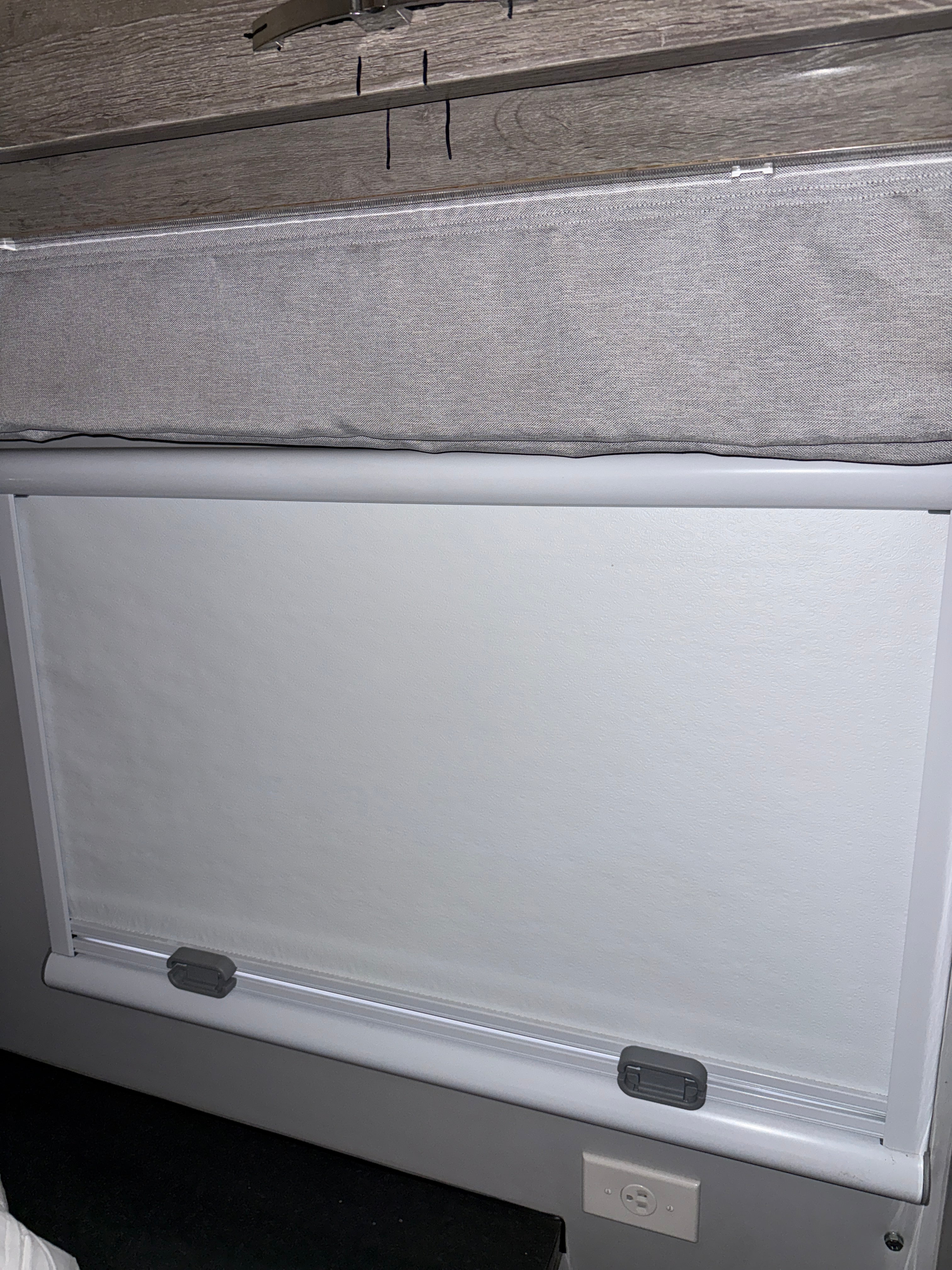 Blackseries Window (Include Window Shade) | Passenger Side Front 1st - 34.5×21 Inch + 2 Window Struts for Dual Pane Windows -8 Inch | Fits HQ15 | 2022 Model Or Newer