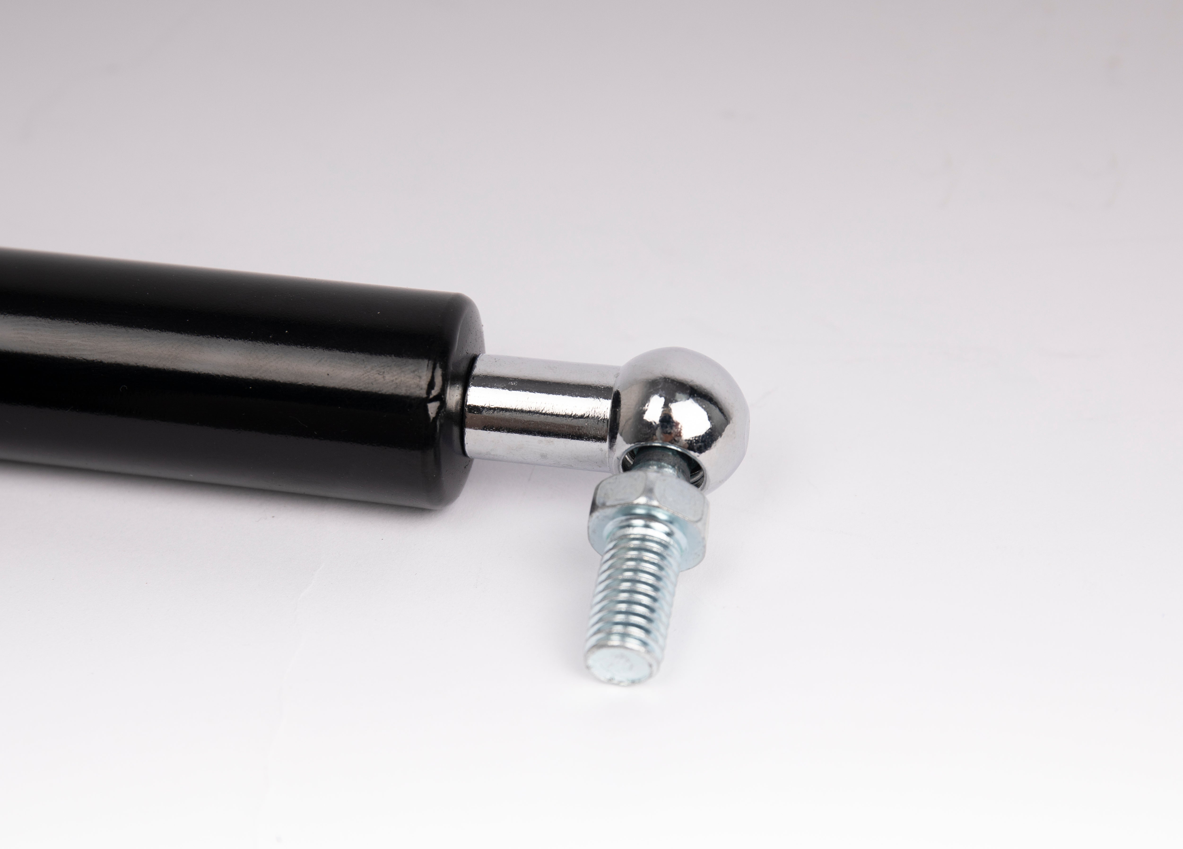 Dominator struts