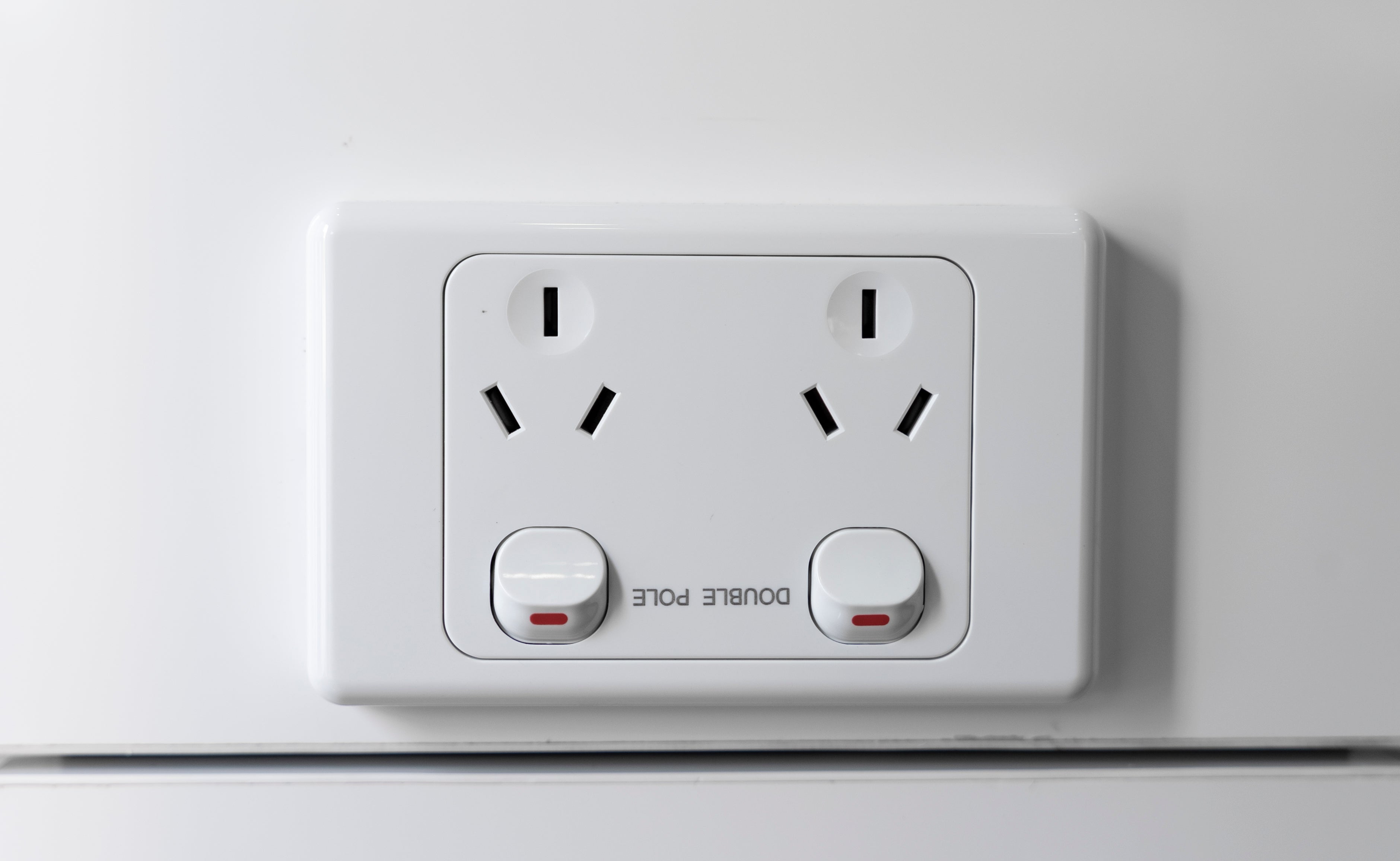 Dominator socket