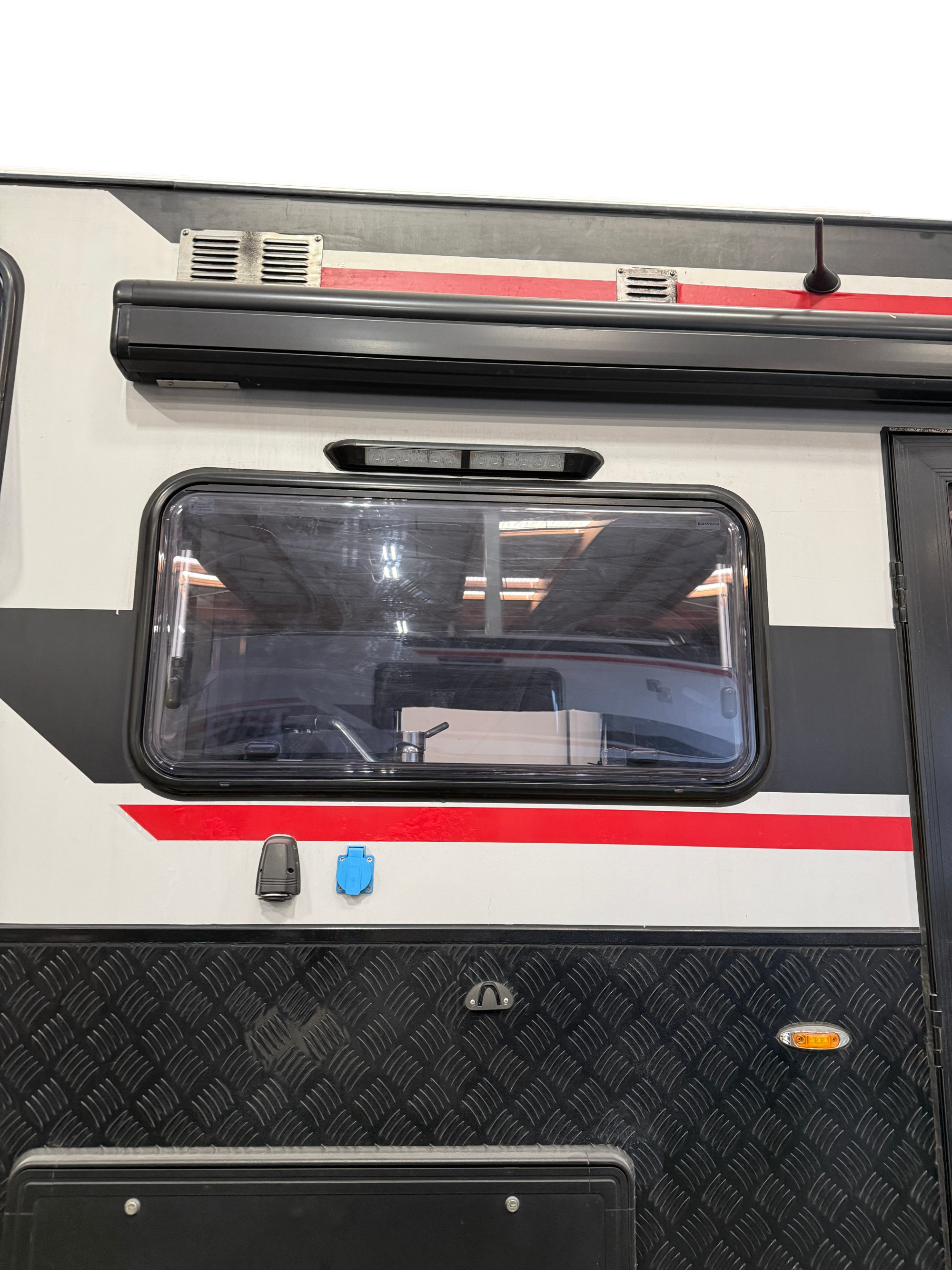 Blackseries Window (Include Window Shade) | Passenger Side Front 2nd - 34.5×17 Inch + 2 Window Struts for Dual Pane Windows -8 Inch | Fits HQ15 | 2022 Model Or Newer